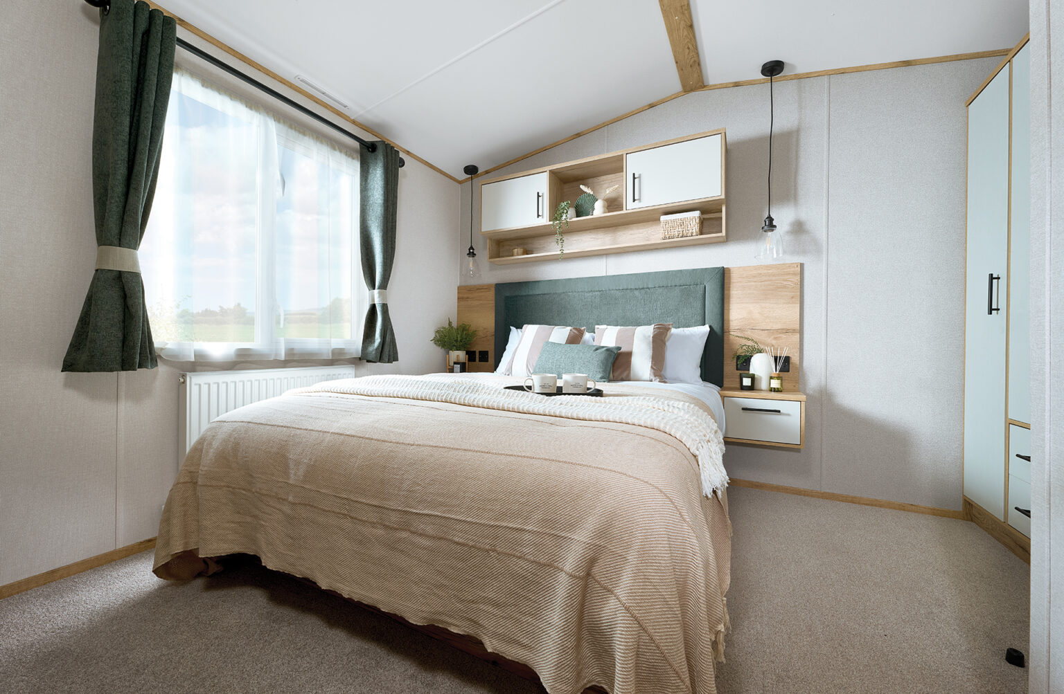 ABI_ST-DAVID_MAIN_BEDROOM_1901_RT_1920x1254